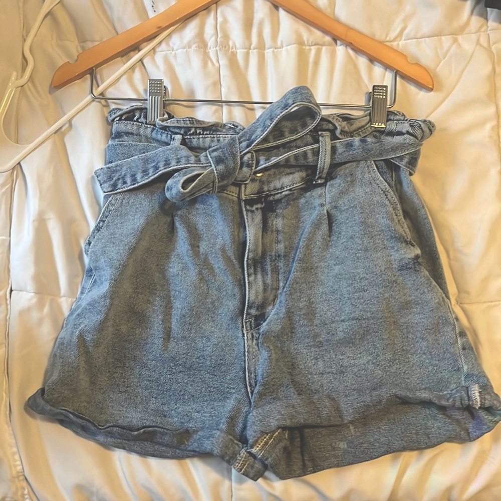 WILD FABLE DENIM PAPER BAG SHORTS